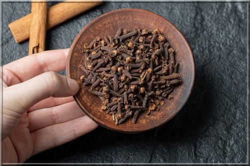 clove oil for pain relief